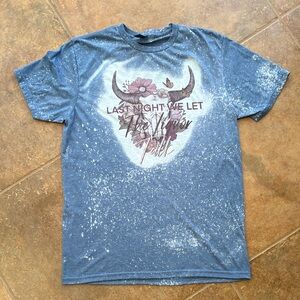 Gildan Blue Graphic Short Sleeve Tee